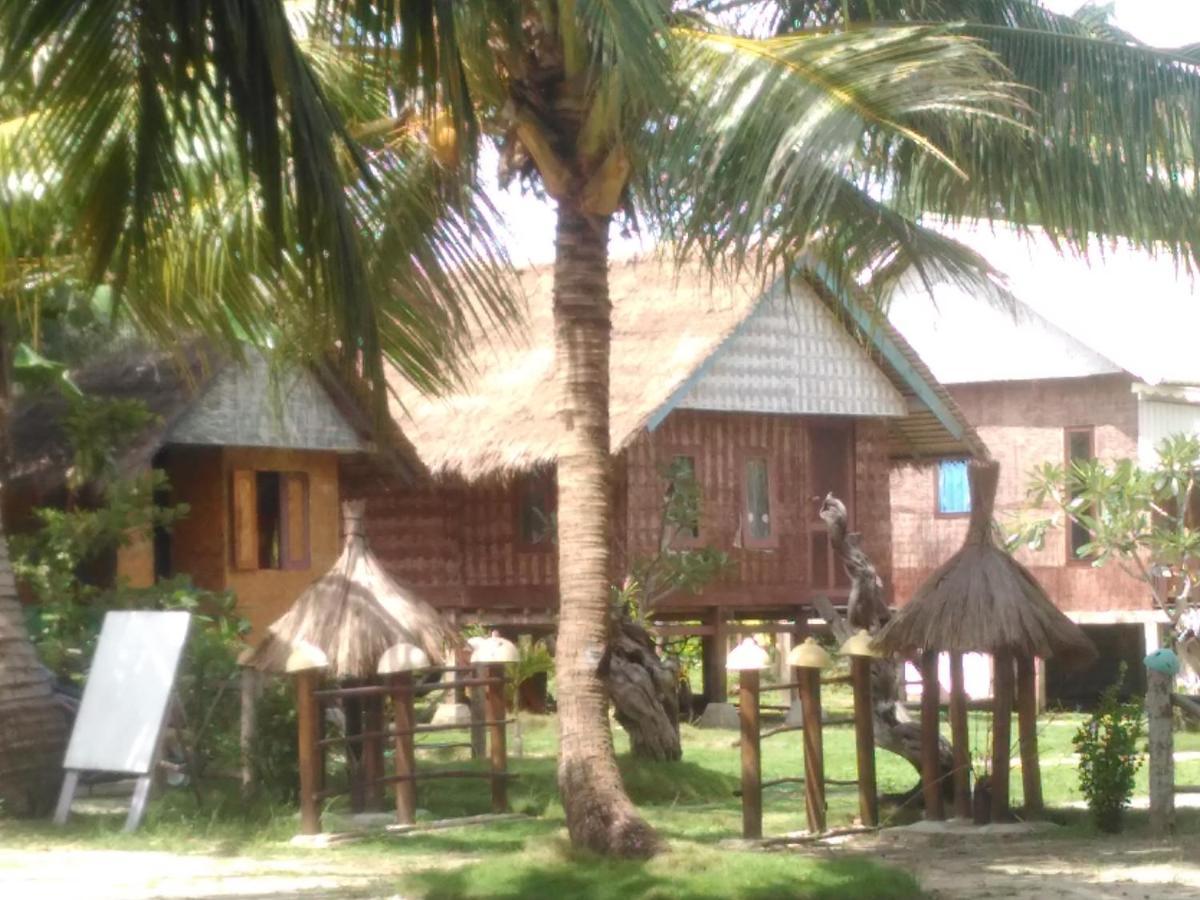 Asari Timo Cottage カリムンジャワ エクステリア 写真