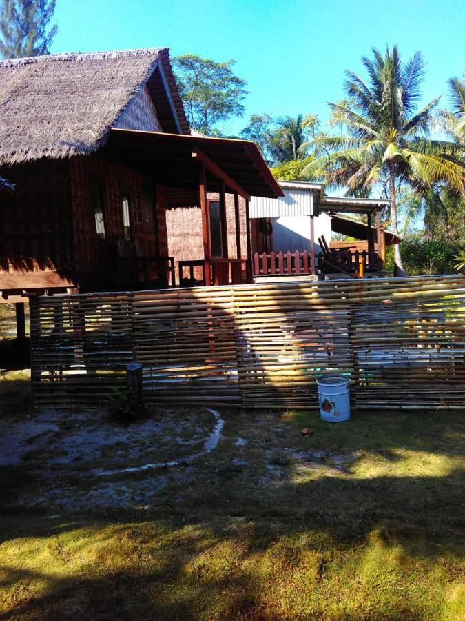 Asari Timo Cottage カリムンジャワ エクステリア 写真